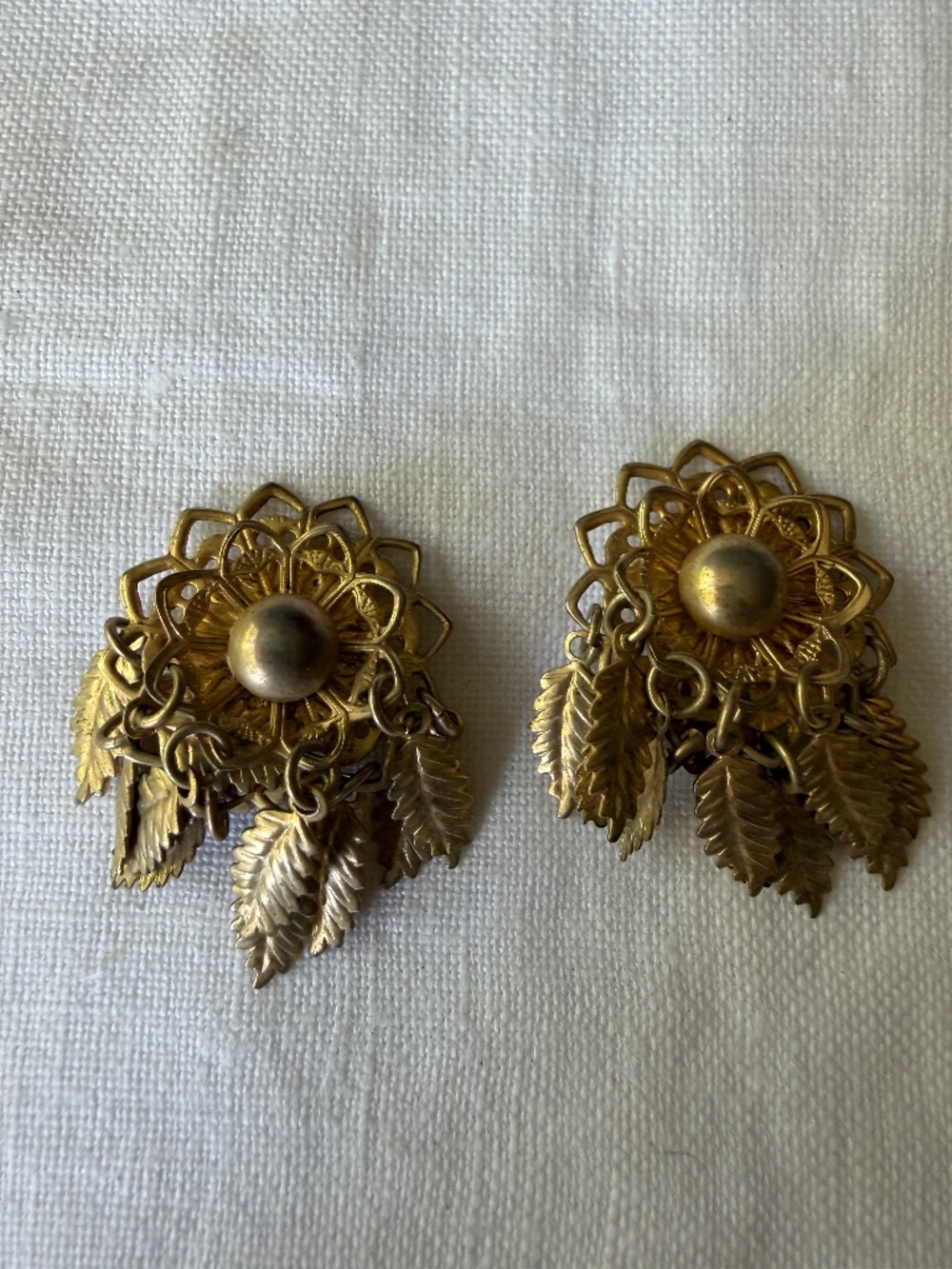 Mid Century gold-toned Clip On Filigree Earrings